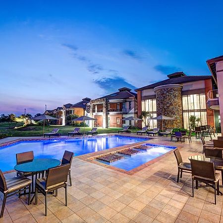 Royal Marang Hotel Phokeng 외부 사진 The Village