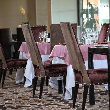 Royal Marang Hotel Phokeng 외부 사진 Restaurant