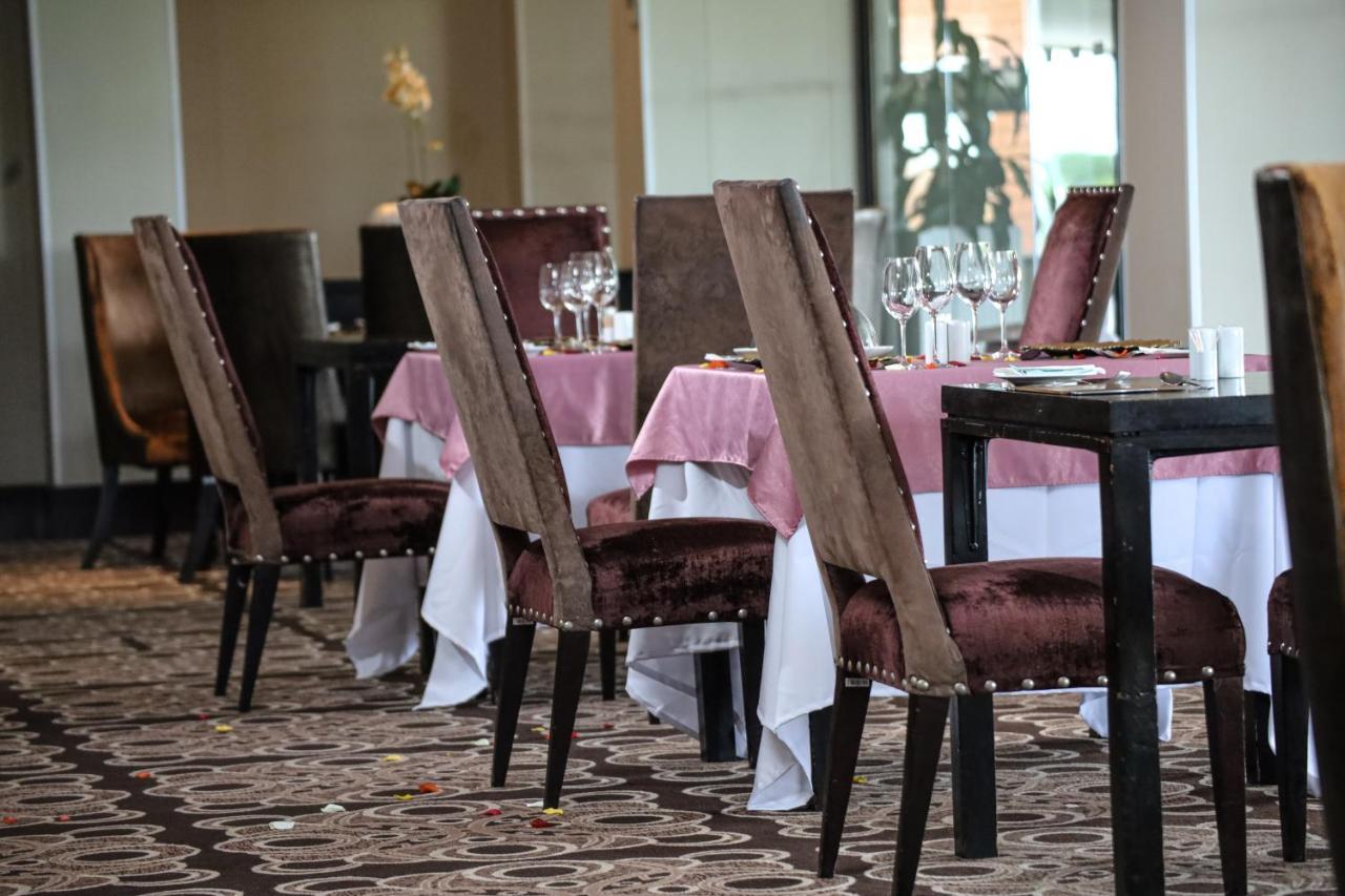Royal Marang Hotel Phokeng 외부 사진 Restaurant
